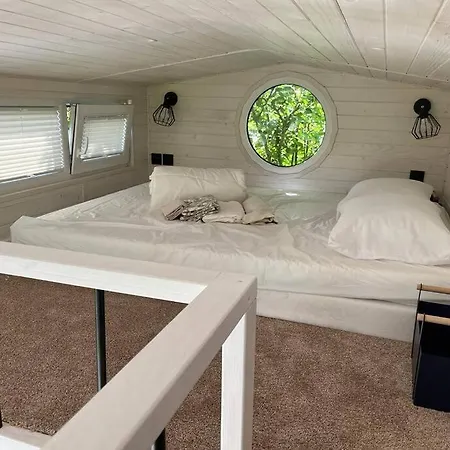 La Tiny Du Paradis *